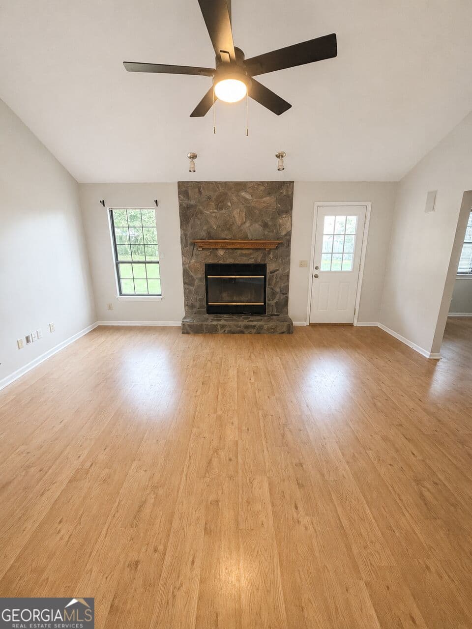3 bedroom, 2 bathroom, 1,430 sq ft single family residence for sale at 97 Tiffany Lane, Warner Robins, GA 31093 — photo 6
