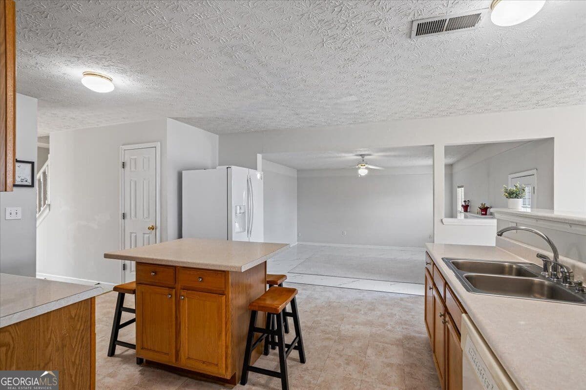 4 bedroom, 2.5 bathroom, 2,627 sq ft single family residence for rent at 825 Karie Drive, Mcdonough, GA 30253 for $2,200 a month — photo 10