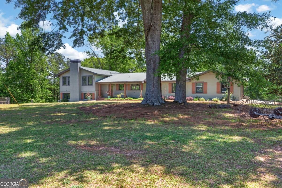 4 bedroom, 3.5 bathroom, 3,194 sq ft single family residence for sale at 1110 Old Driver Road, Whitesburg, GA 30185 — photo 2