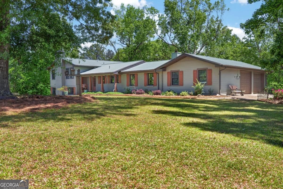 4 bedroom, 3.5 bathroom, 3,194 sq ft single family residence for sale at 1110 Old Driver Road, Whitesburg, GA 30185 — photo 3