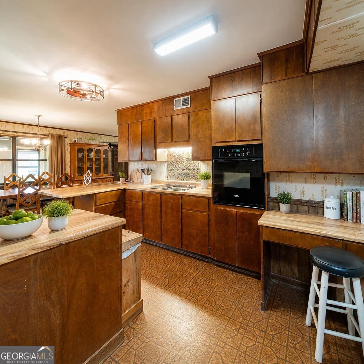 4 bedroom, 3.5 bathroom, 3,300 sq ft single family residence for sale at 5074 Savannah Highway, Sylvania, GA 30467 — photo 8