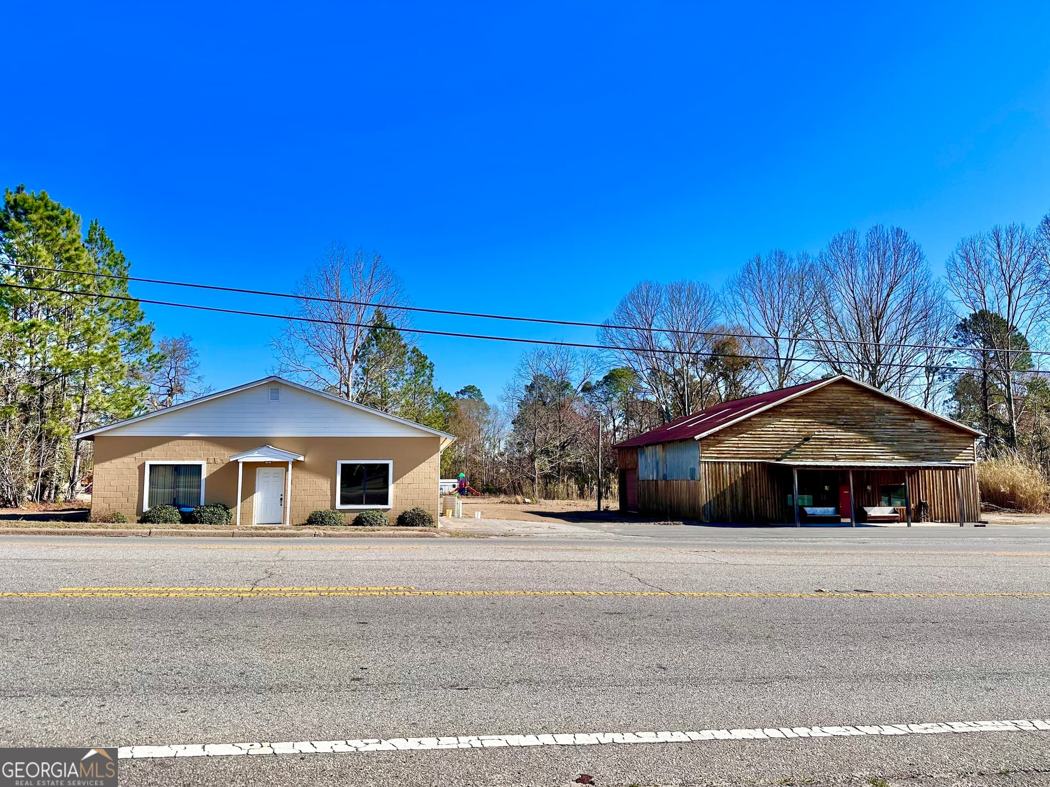 commercial sold at 163 3rd, Mcrae-Helena, GA 31055