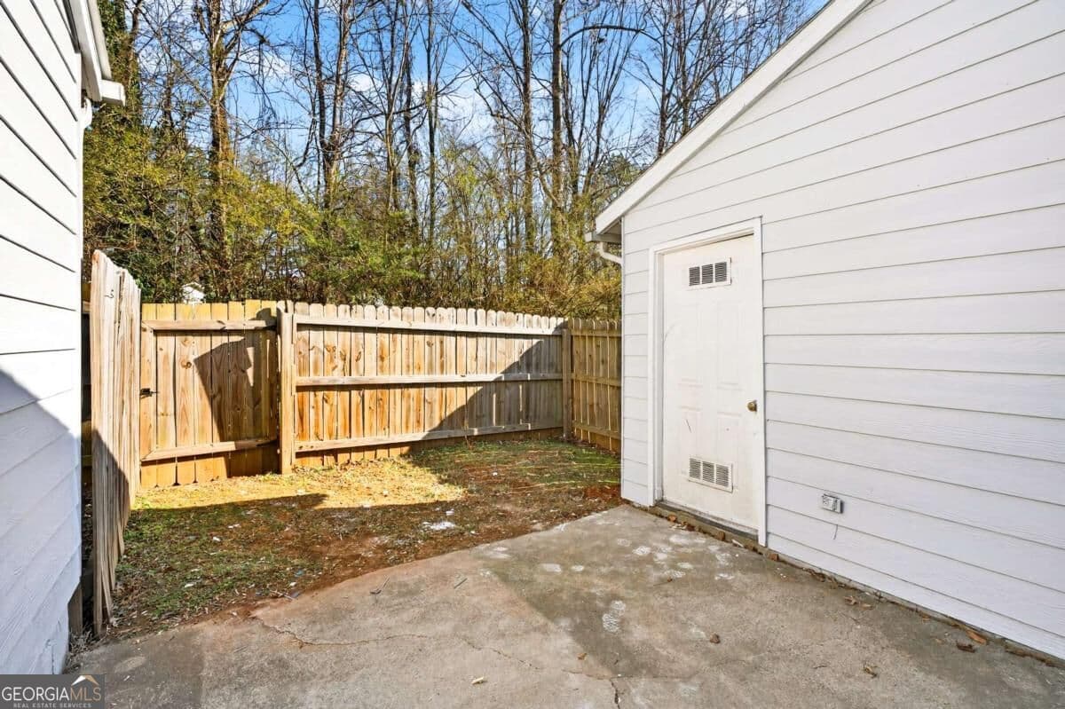 2 bedroom, 3.5 bathroom, 1,100 sq ft quadruplex for rent at 3847 Moran Way, Peachtree Corners, GA 30092 for $1,700 a month — photo 5