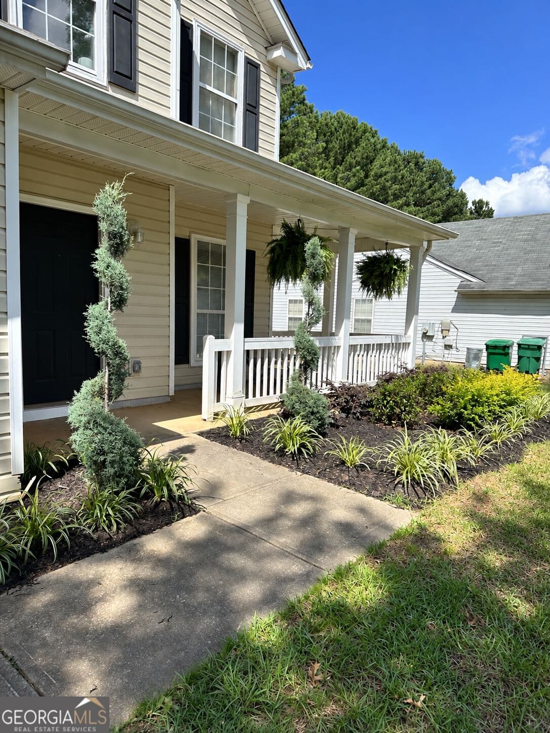 3 bedroom, 2.5 bathroom, 1,742 sq ft single family residence for sale at 10427 TOBANO Trail, Jonesboro, GA 30238 — photo 2