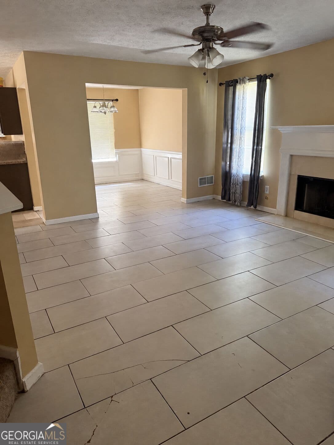 3 bedroom, 2.5 bathroom, 1,742 sq ft single family residence for sale at 10427 TOBANO Trail, Jonesboro, GA 30238 — photo 5