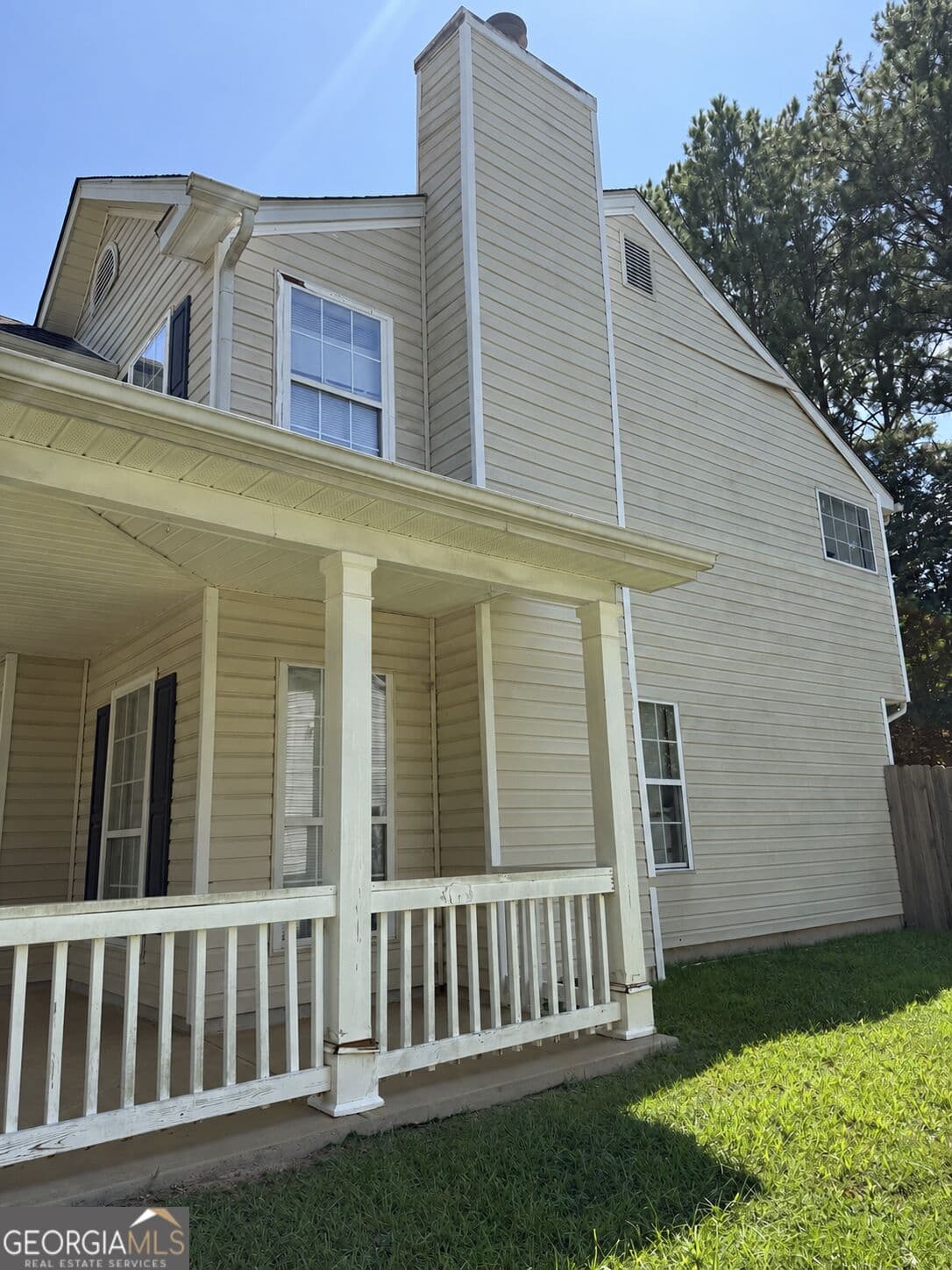 3 bedroom, 2.5 bathroom, 1,742 sq ft single family residence for sale at 10427 TOBANO Trail, Jonesboro, GA 30238 — photo 4