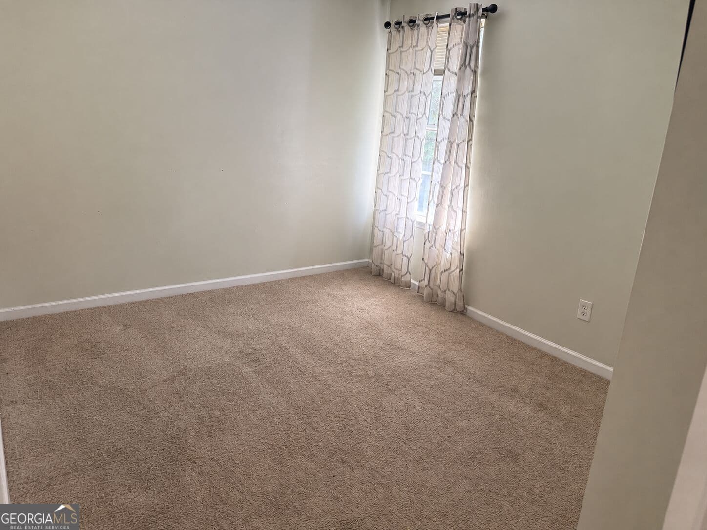 3 bedroom, 2.5 bathroom, 1,742 sq ft single family residence for sale at 10427 TOBANO Trail, Jonesboro, GA 30238 — photo 8
