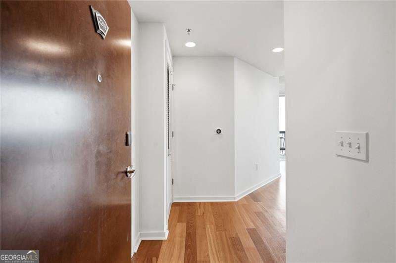 2 bedroom, 2 bathroom, 1,245 sq ft condominium for sale at 3324 Peachtree Road 2202, Atlanta, GA 30326 — photo 2