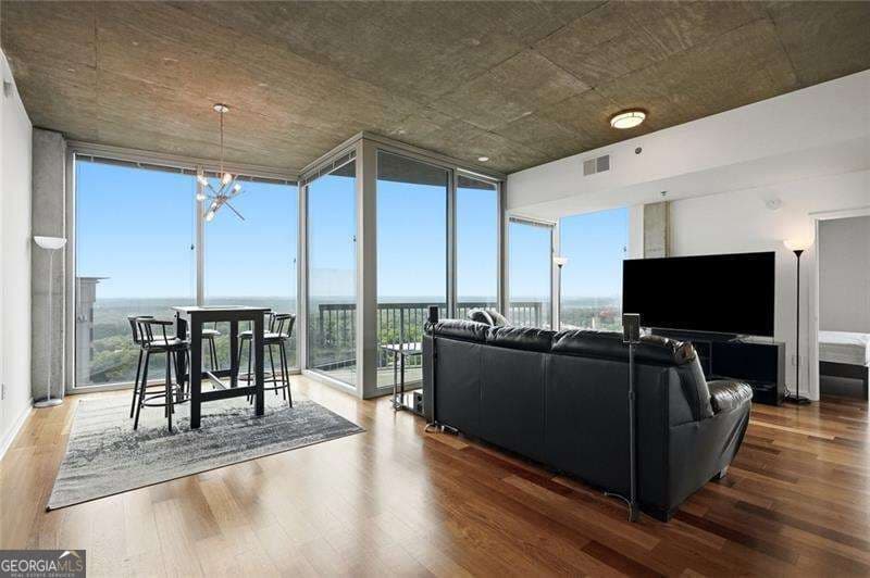 2 bedroom, 2 bathroom, 1,245 sq ft condominium for sale at 3324 Peachtree Road 2202, Atlanta, GA 30326 — photo 4