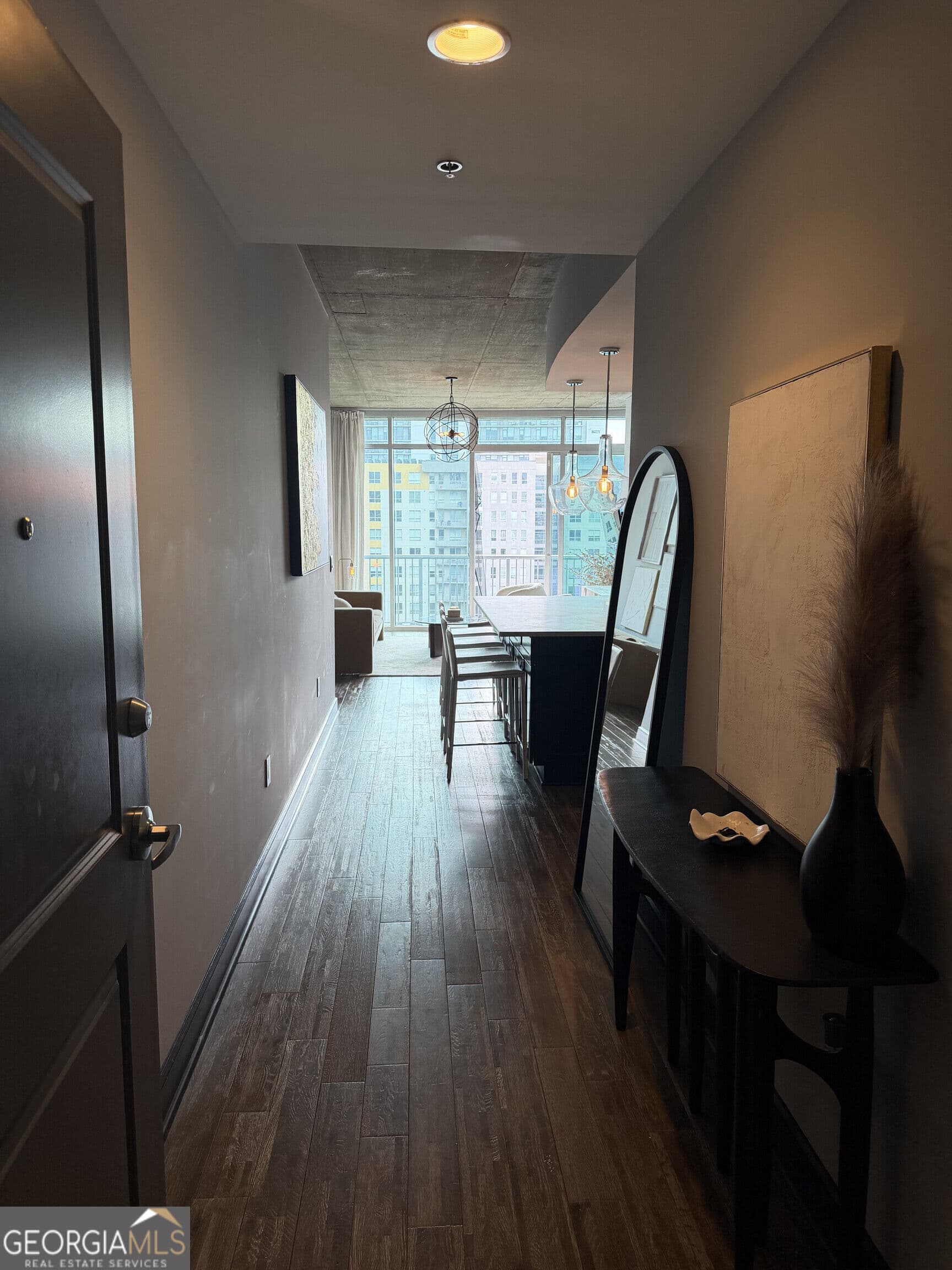1 bedroom, 1 bathroom, 800 sq ft condominium for sale at 950 W Peachtree Street 1702, Atlanta, GA 30309 — photo 6