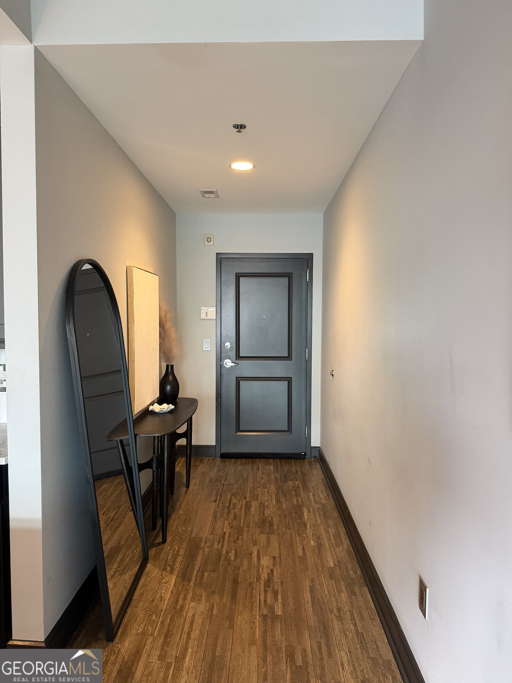 1 bedroom, 1 bathroom, 800 sq ft condominium for sale at 950 W Peachtree Street 1702, Atlanta, GA 30309 — photo 7