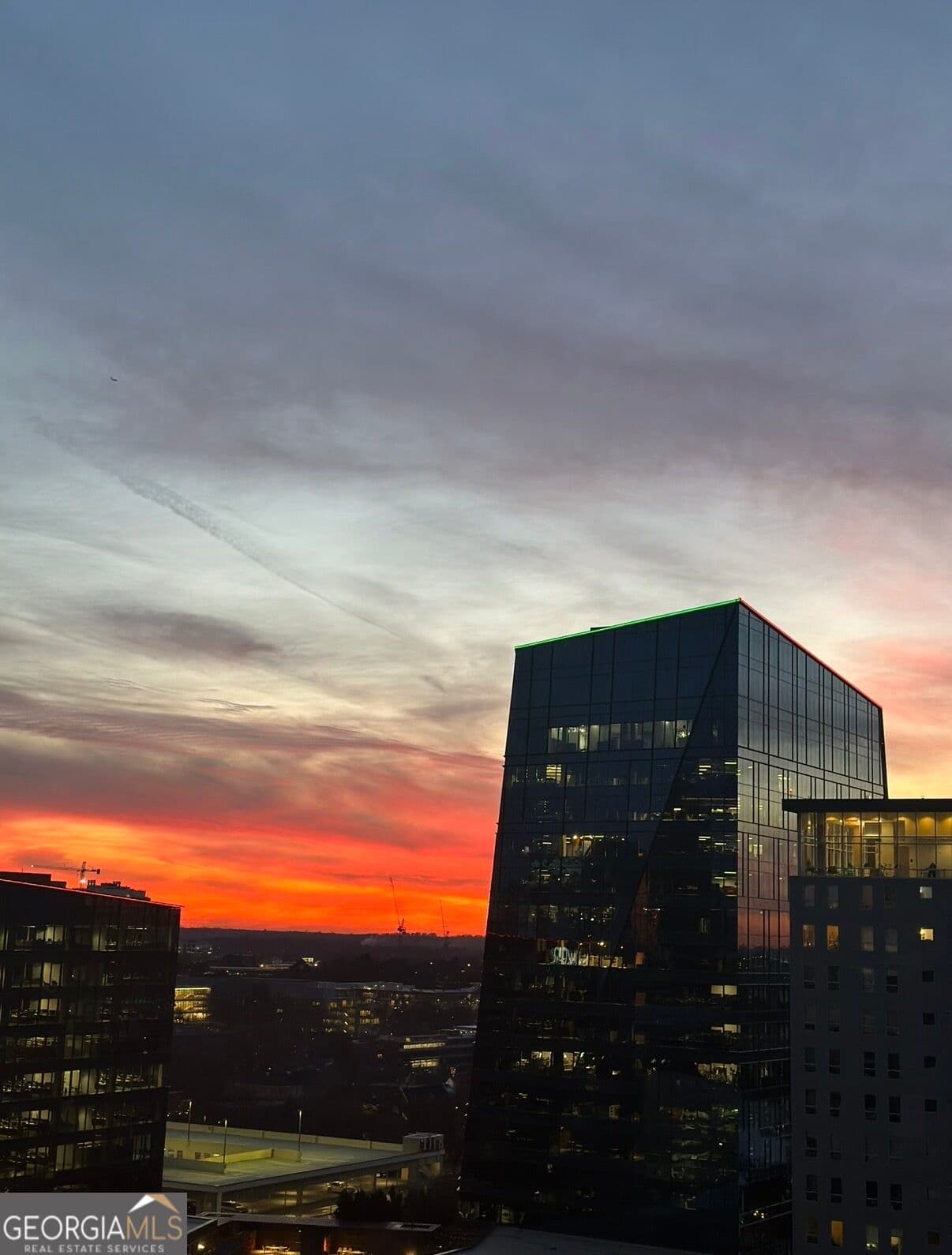 1 bedroom, 1 bathroom, 800 sq ft condominium for sale at 950 W Peachtree Street 1702, Atlanta, GA 30309 — photo 3
