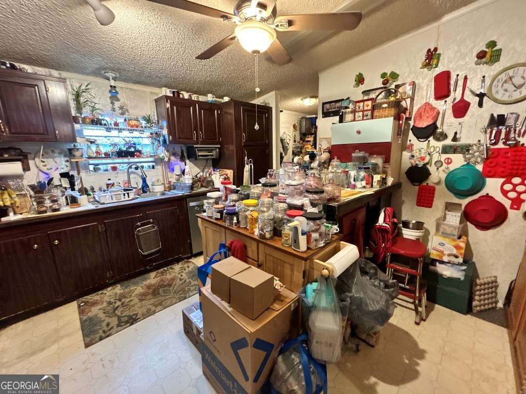5 bedroom, 3 bathroom, 2,128 sq ft manufactured home,single family residence for sale at 1428 Gleaton Road N/A, Warwick, GA 31796 — photo 6