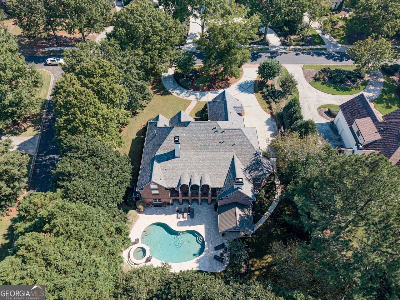 5 bedroom, 6 bathroom, 7,911 sq ft single family residence for sale at 2540 Sugarloaf Club Drive, Duluth, GA 30097 — photo 3