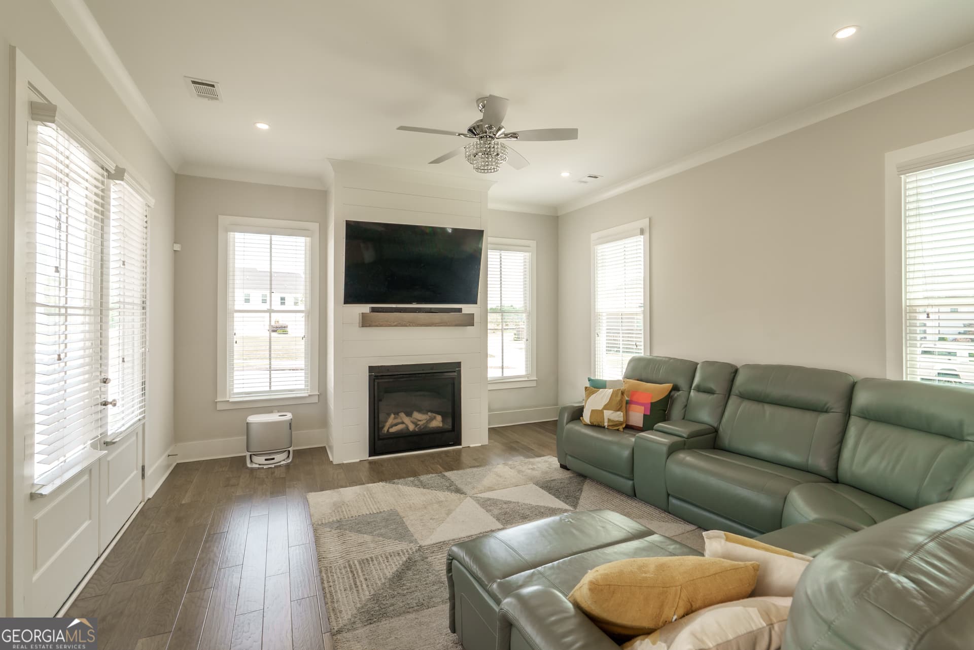 5 bedroom, 4 bathroom, 2,833 sq ft single family residence for sale at 1489 Spruce Drive, Conyers, GA 30094 — photo 10