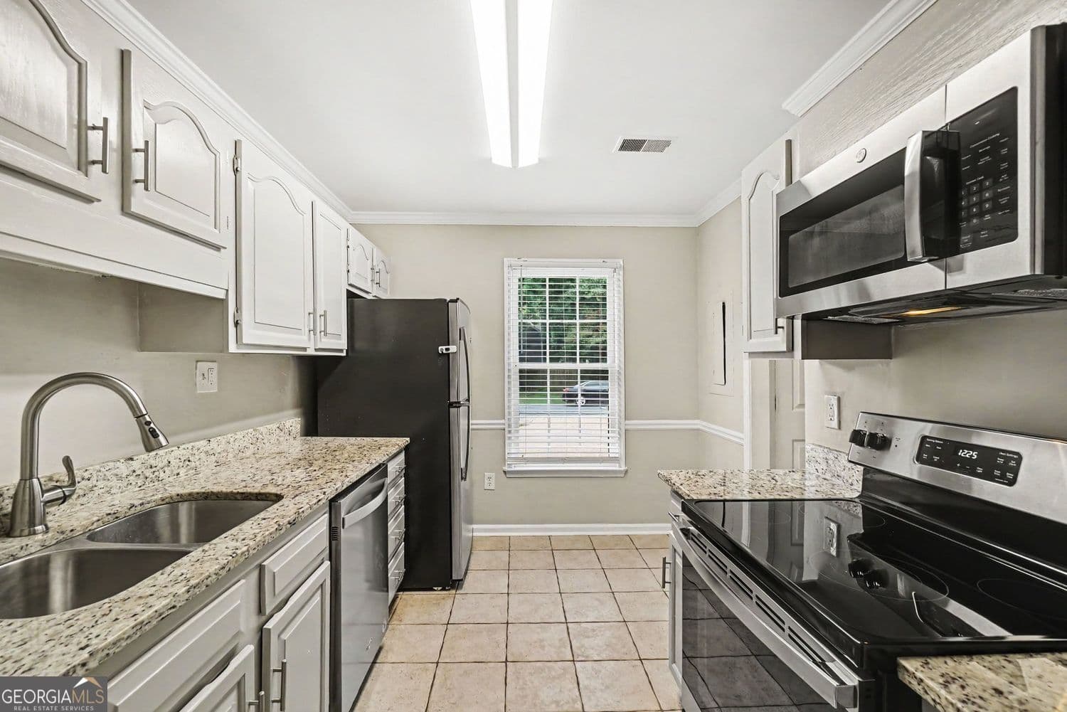 2 bedroom, 2.5 bathroom, 1,200 sq ft townhouse for sale at 567 Salem Woods Drive, Marietta, GA 30067 — photo 6