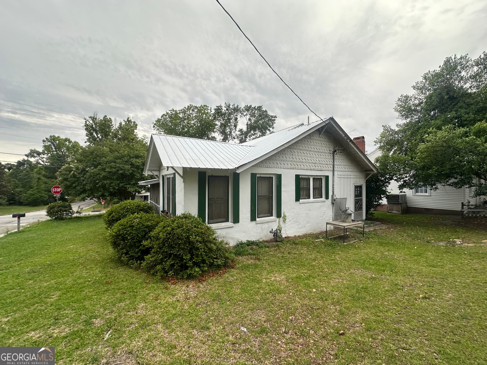 2 bedroom, 1 bathroom, 1,546 sq ft single family residence sold at 204 S Hull Street, Sylvania, GA 30467