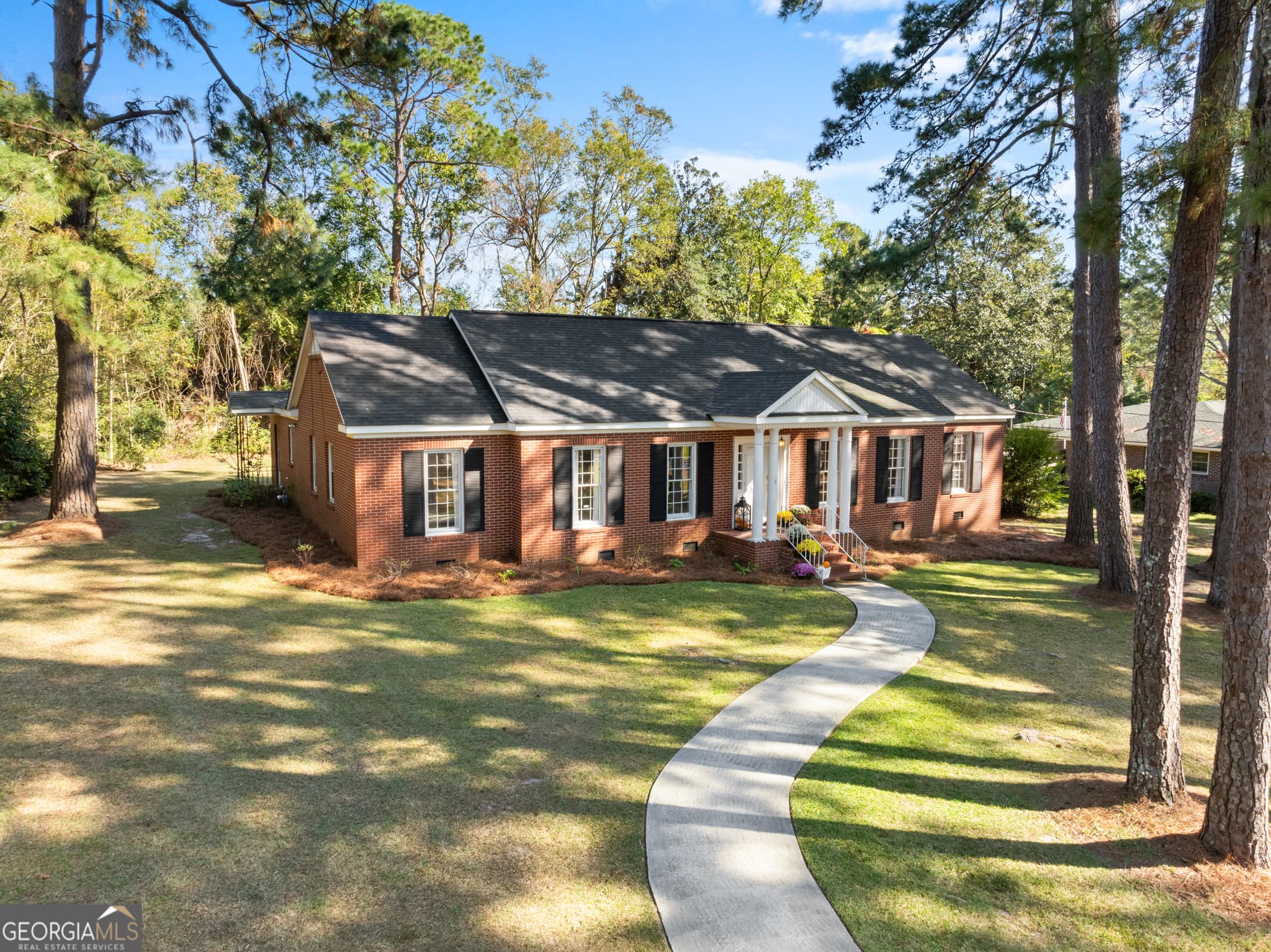 4 bedroom, 3 bathroom, 2,283 sq ft single family residence sold at 856 Harvey Street, Millen, GA 30442