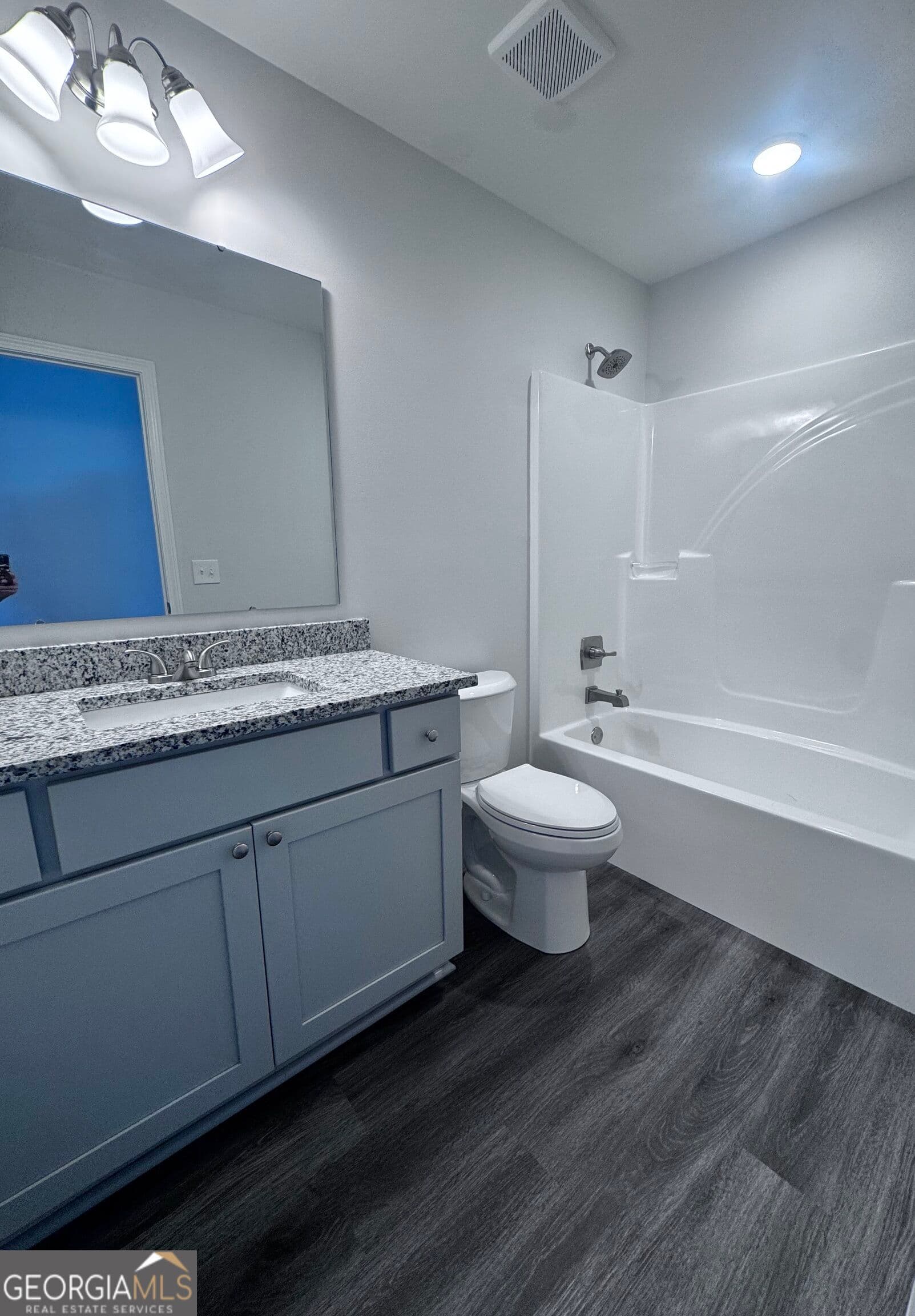 3 bedroom, 2 bathroom, 1,320 sq ft single family residence for sale at 61 Crestview Lane, Claxton, GA 30417 — photo 5