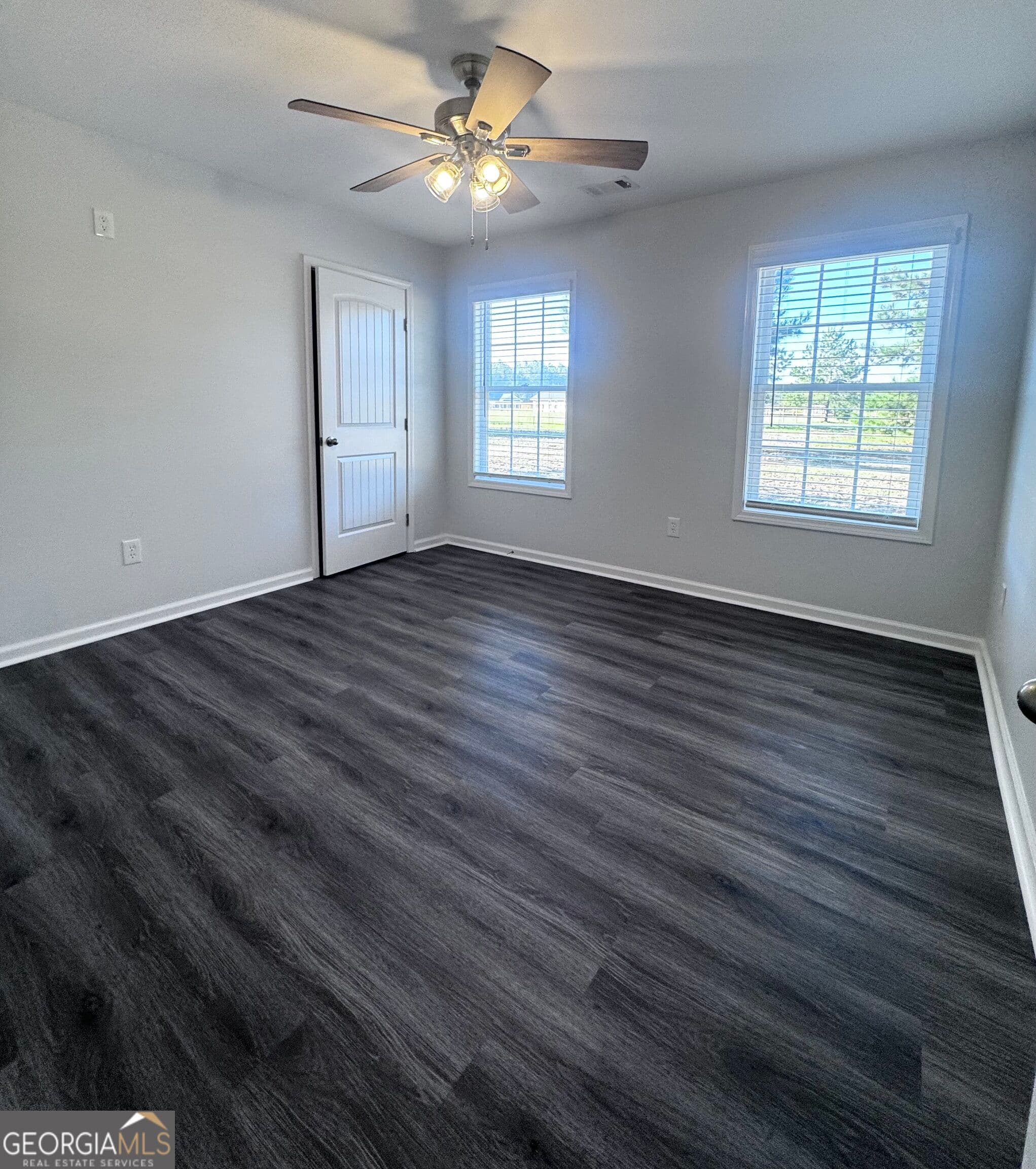 3 bedroom, 2 bathroom, 1,320 sq ft single family residence for sale at 61 Crestview Lane, Claxton, GA 30417 — photo 4