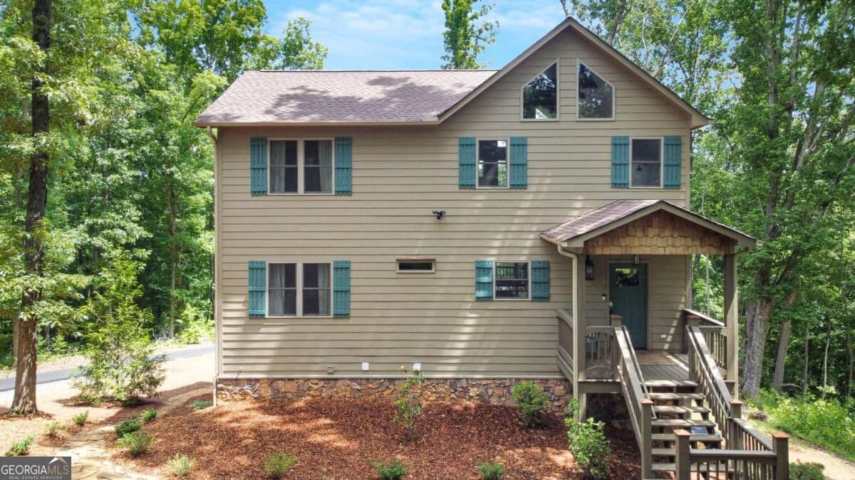 4 bedroom, 3.5 bathroom, 2,592 sq ft single family residence for sale at 196 Grayson Point, Blue Ridge, GA 30513 — photo 6