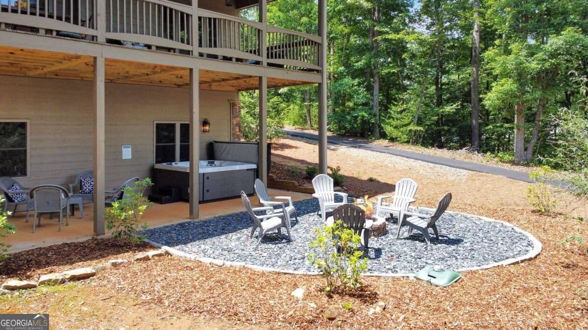 4 bedroom, 3.5 bathroom, 2,592 sq ft single family residence for sale at 196 Grayson Point, Blue Ridge, GA 30513 — photo 3