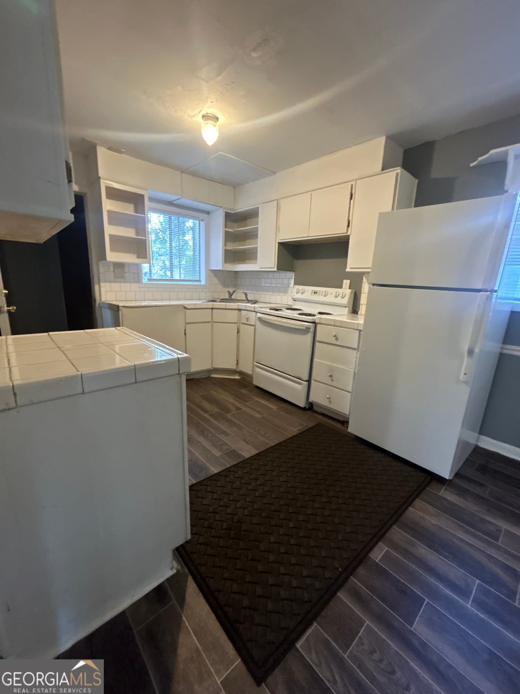 3 bedroom, 1 bathroom, 1,020 sq ft single family residence for sale at 330 Meadowbrook Drive, Mcdonough, GA 30253 — photo 2