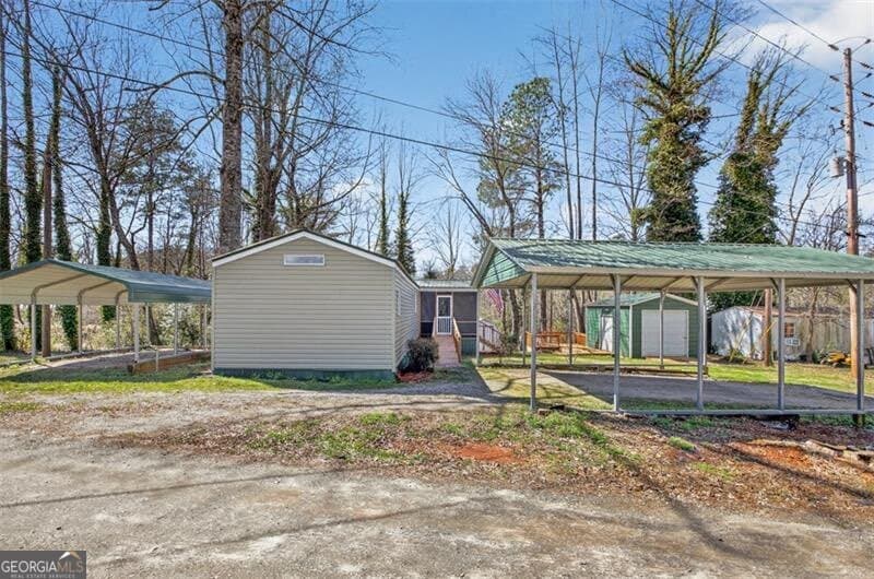 2 bedroom, 2 bathroom manufactured home,single family residence for sale at 5520 Mount Shores Circle, Gainesville, GA 30506 — photo 6