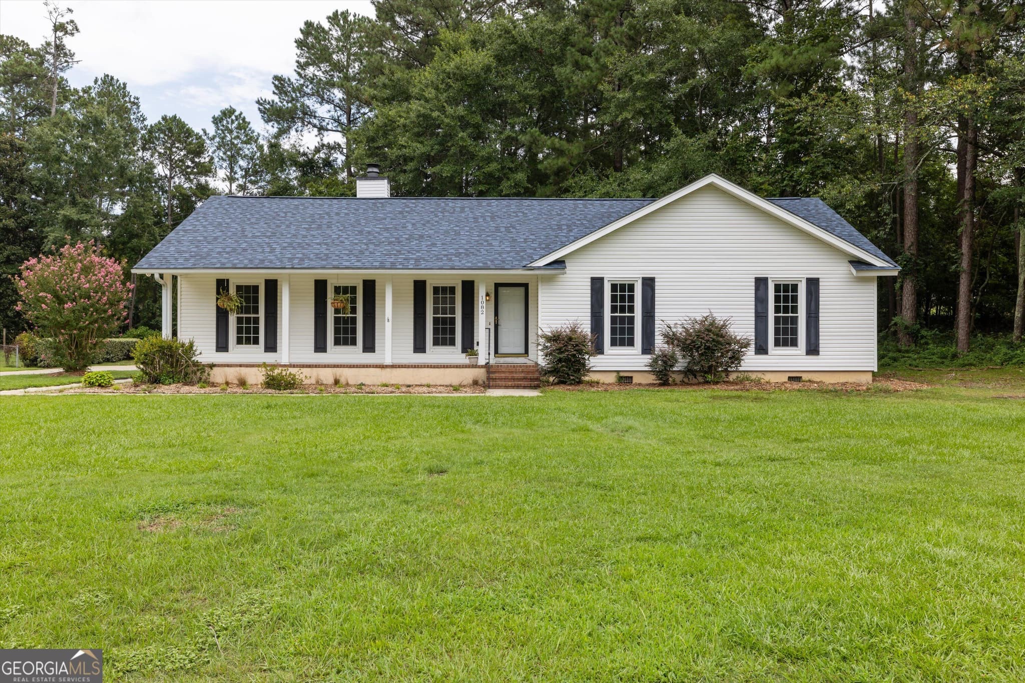4 bedroom, 2 bathroom, 2,114 sq ft single family residence for sale at 1082 Kismet Drive, Aiken, SC 29803 — photo 1 of 42