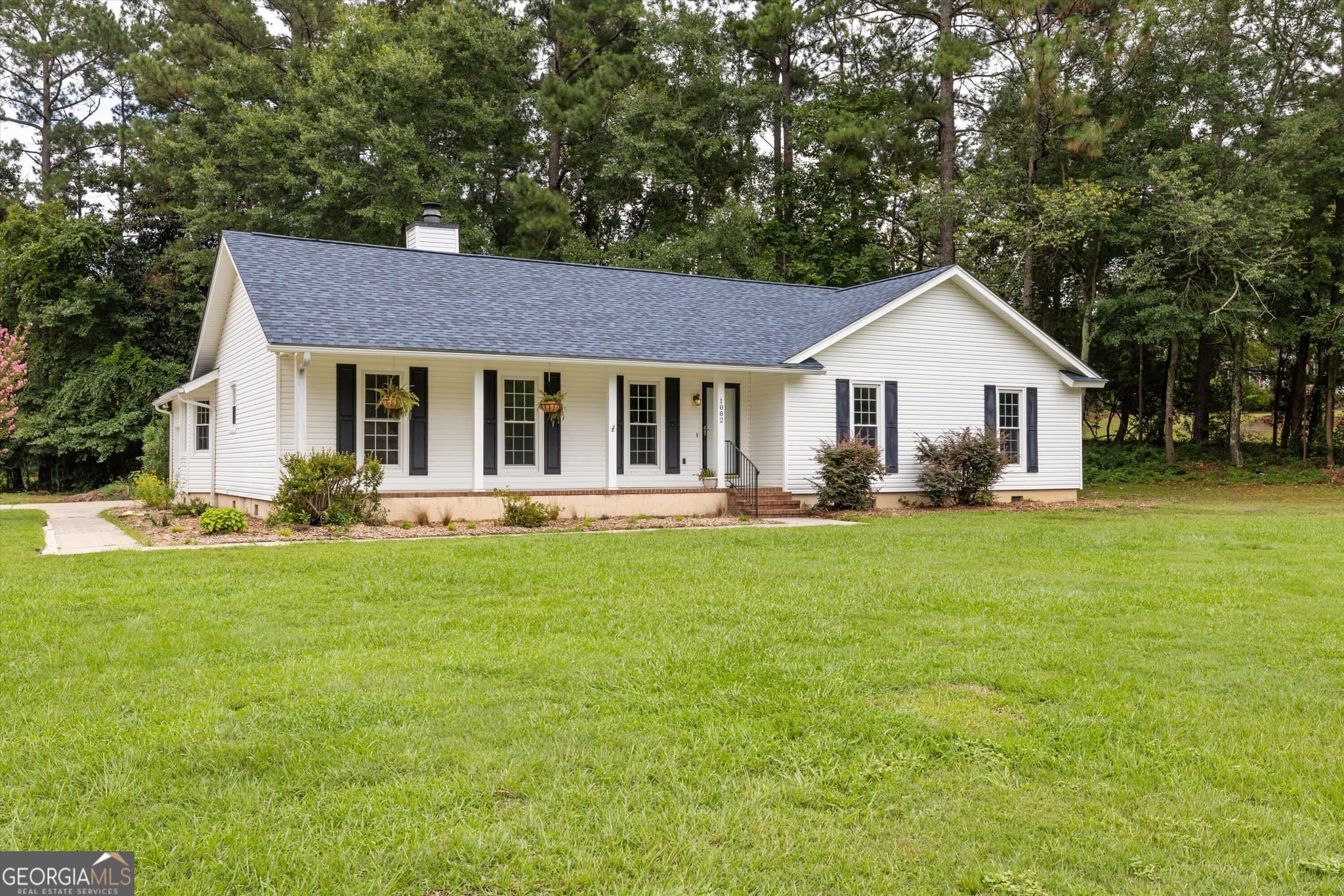 4 bedroom, 2 bathroom, 2,114 sq ft single family residence for sale at 1082 Kismet Drive, Aiken, SC 29803 — photo 4