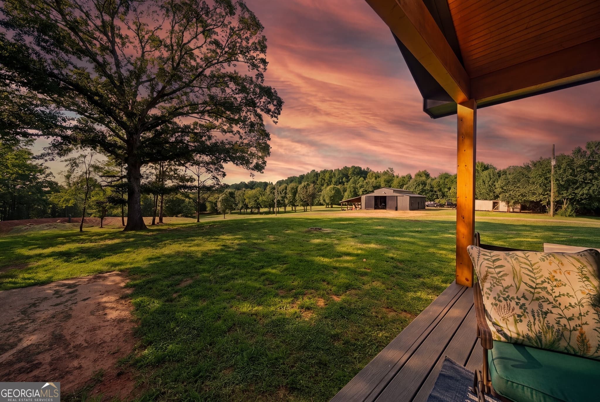 6 bedroom, 3 bathroom, 6,177 sq ft single family residence for sale at 280 Etheridge Road, Auburn, GA 30011 — photo 2