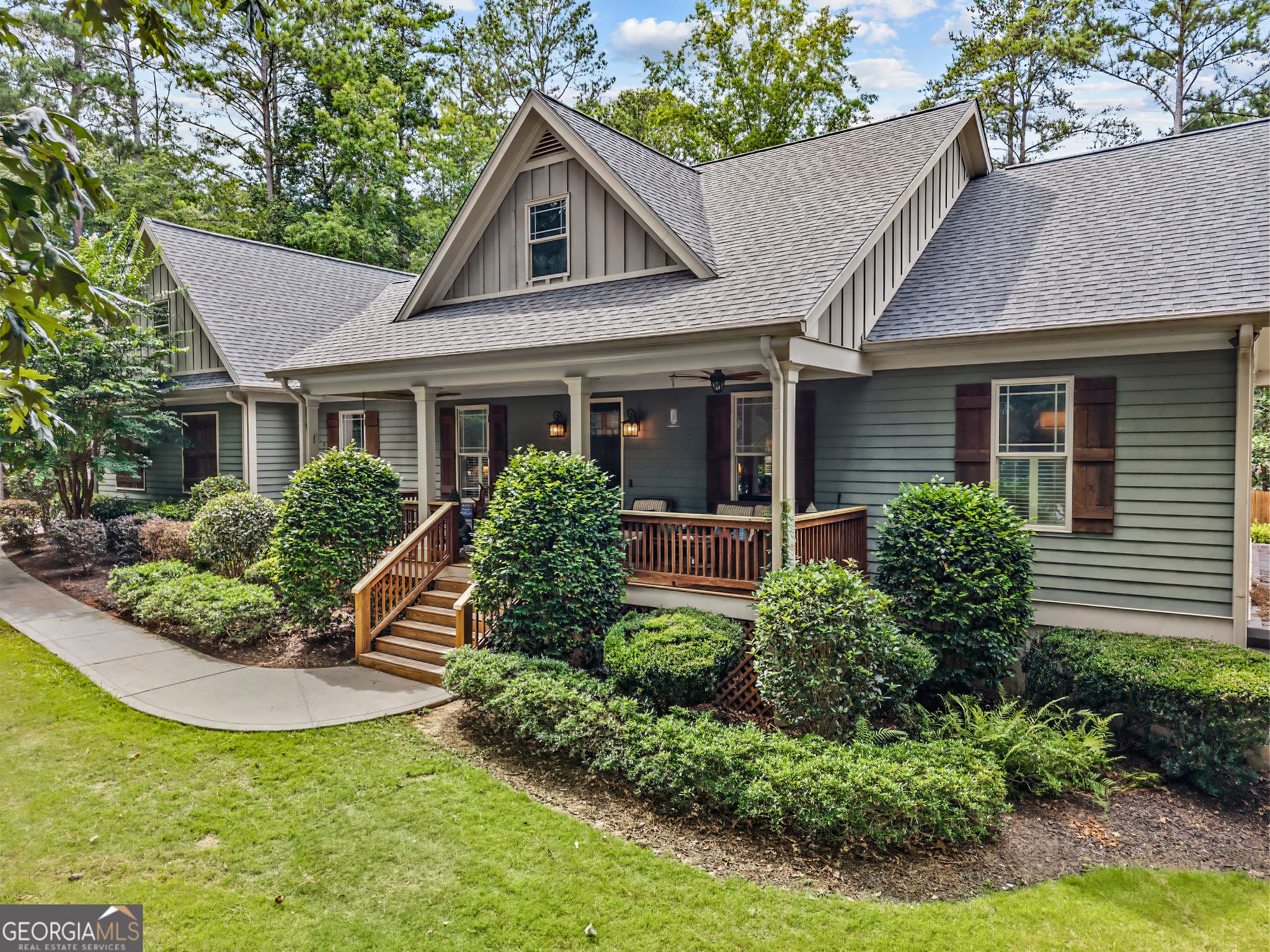 3 bedroom, 3.5 bathroom, 3,468 sq ft single family residence under contract at 135 Phoenix Drive, Eatonton, GA 31024