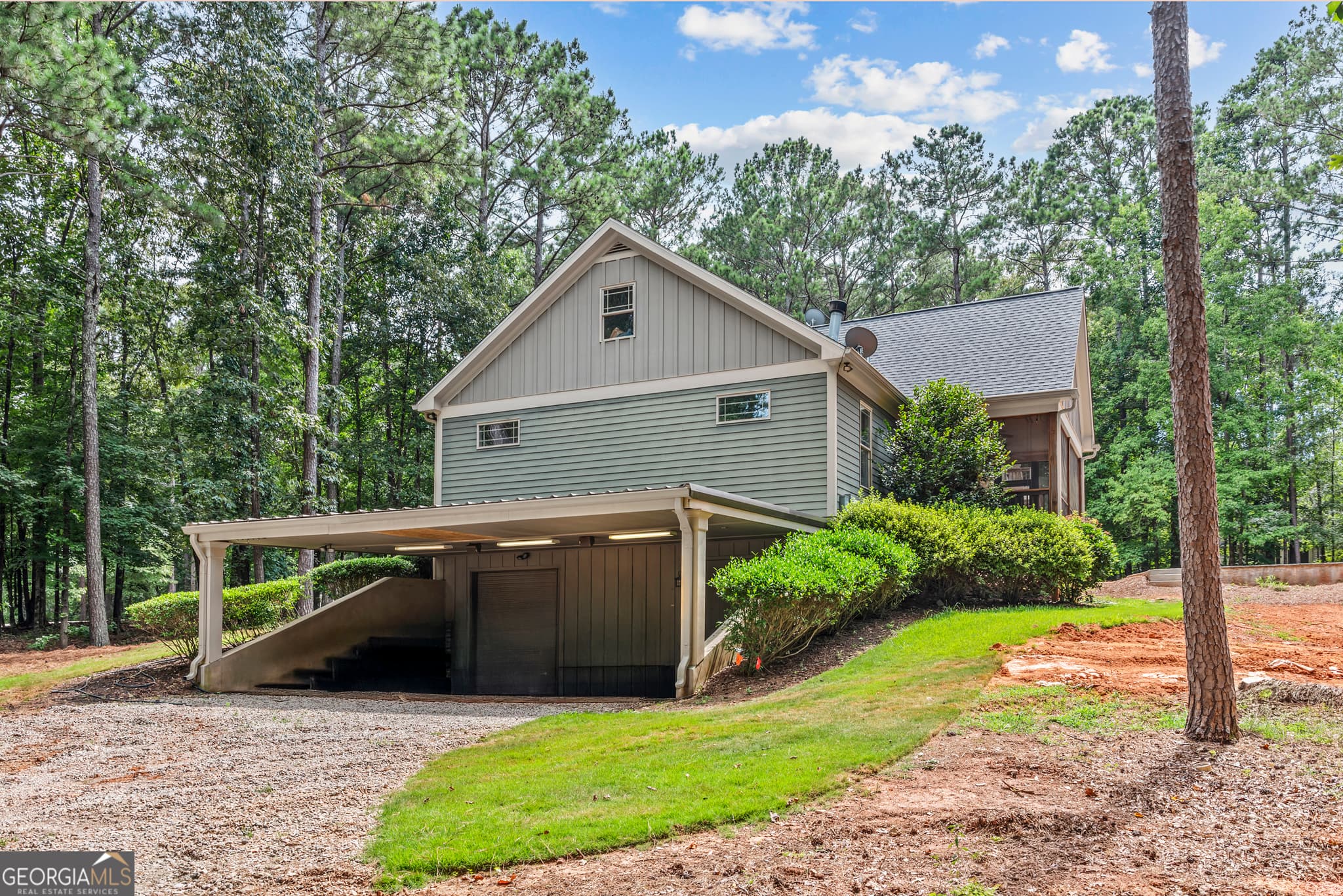 3 bedroom, 3.5 bathroom, 3,468 sq ft single family residence under contract at 135 Phoenix Drive, Eatonton, GA 31024 — photo 10