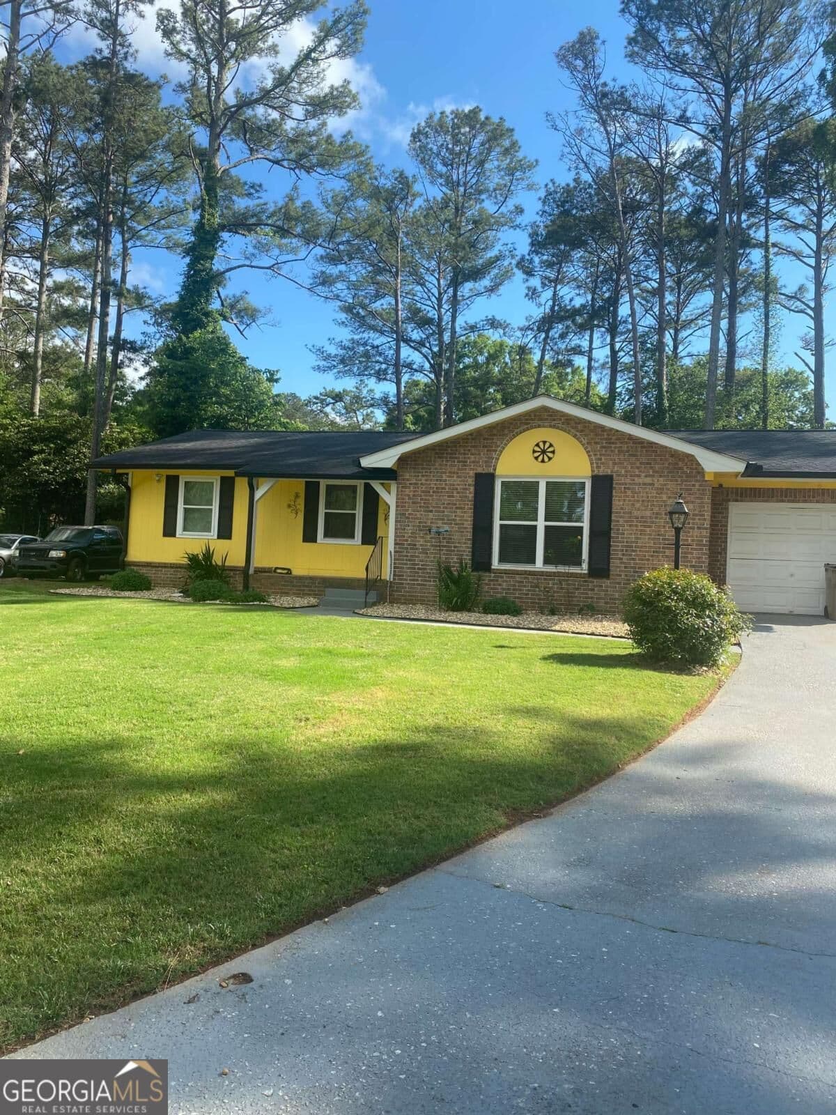 3 bedroom, 2 bathroom, 1,254 sq ft single family residence for rent at 8783 Homewood Court, Riverdale, GA 30274 for $1,695 a month — photo 2