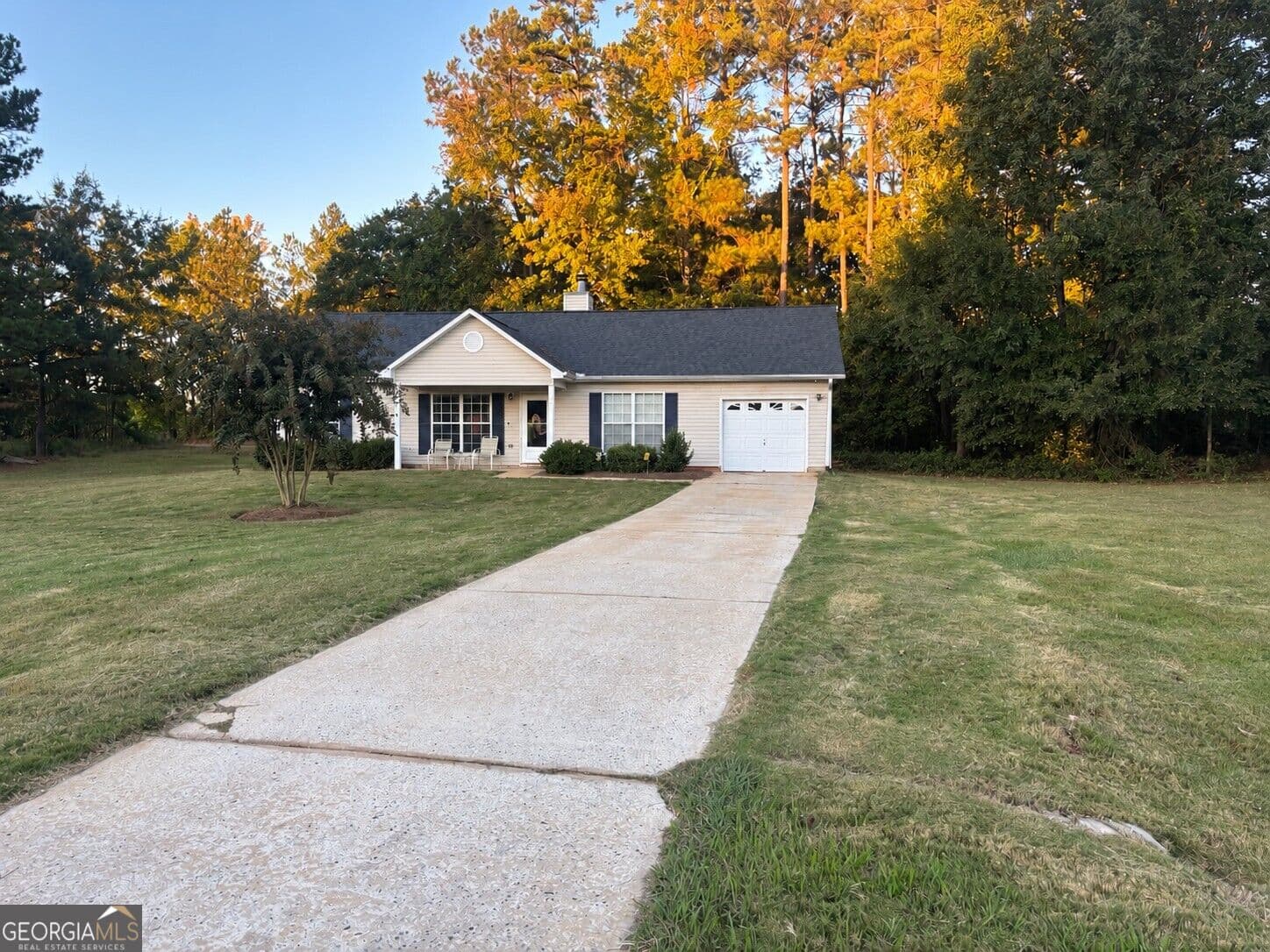 3 bedroom, 2 bathroom, 1,144 sq ft single family residence for sale at 20 Sydney Woods Drive, Forsyth, GA 31029
