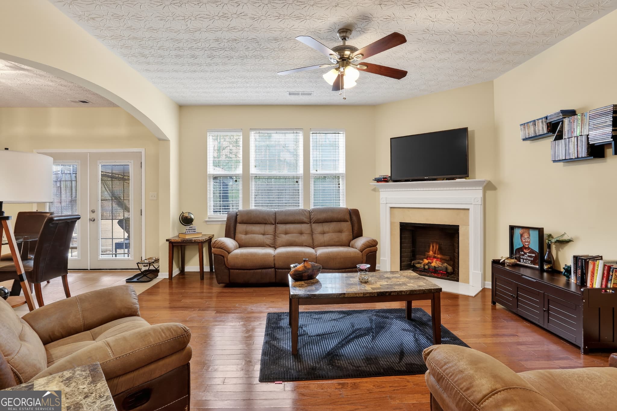 3 bedroom, 2.5 bathroom, 1,783 sq ft townhouse for sale at 5556 Cascade Run, South Fulton, GA 30336 — photo 6
