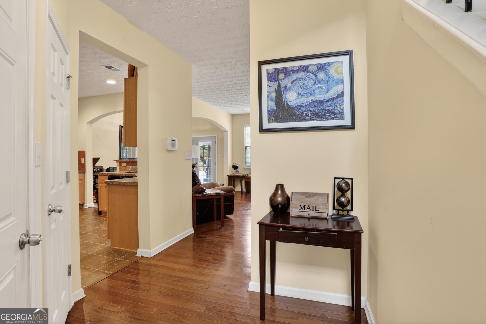 3 bedroom, 2.5 bathroom, 1,783 sq ft townhouse for sale at 5556 Cascade Run, South Fulton, GA 30336 — photo 5