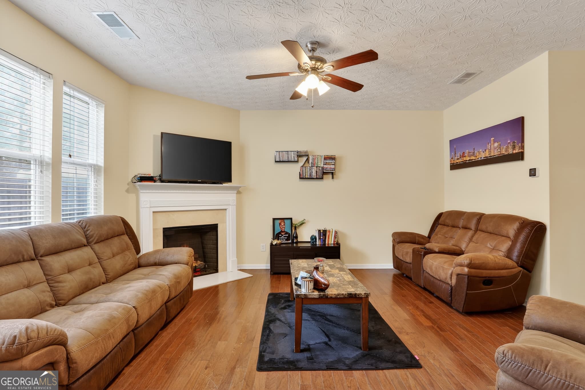 3 bedroom, 2.5 bathroom, 1,783 sq ft townhouse for sale at 5556 Cascade Run, South Fulton, GA 30336 — photo 9