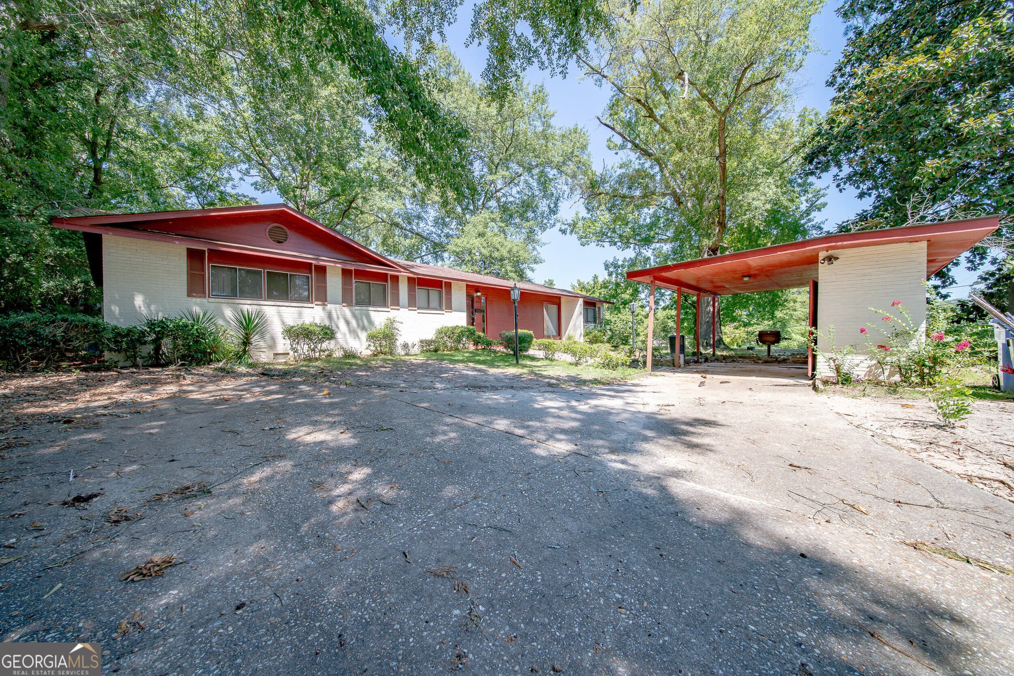 3 bedroom, 2 bathroom single family residence for sale at 3215 Melrose Drive, Columbus, GA 31906 — photo 1 of 13