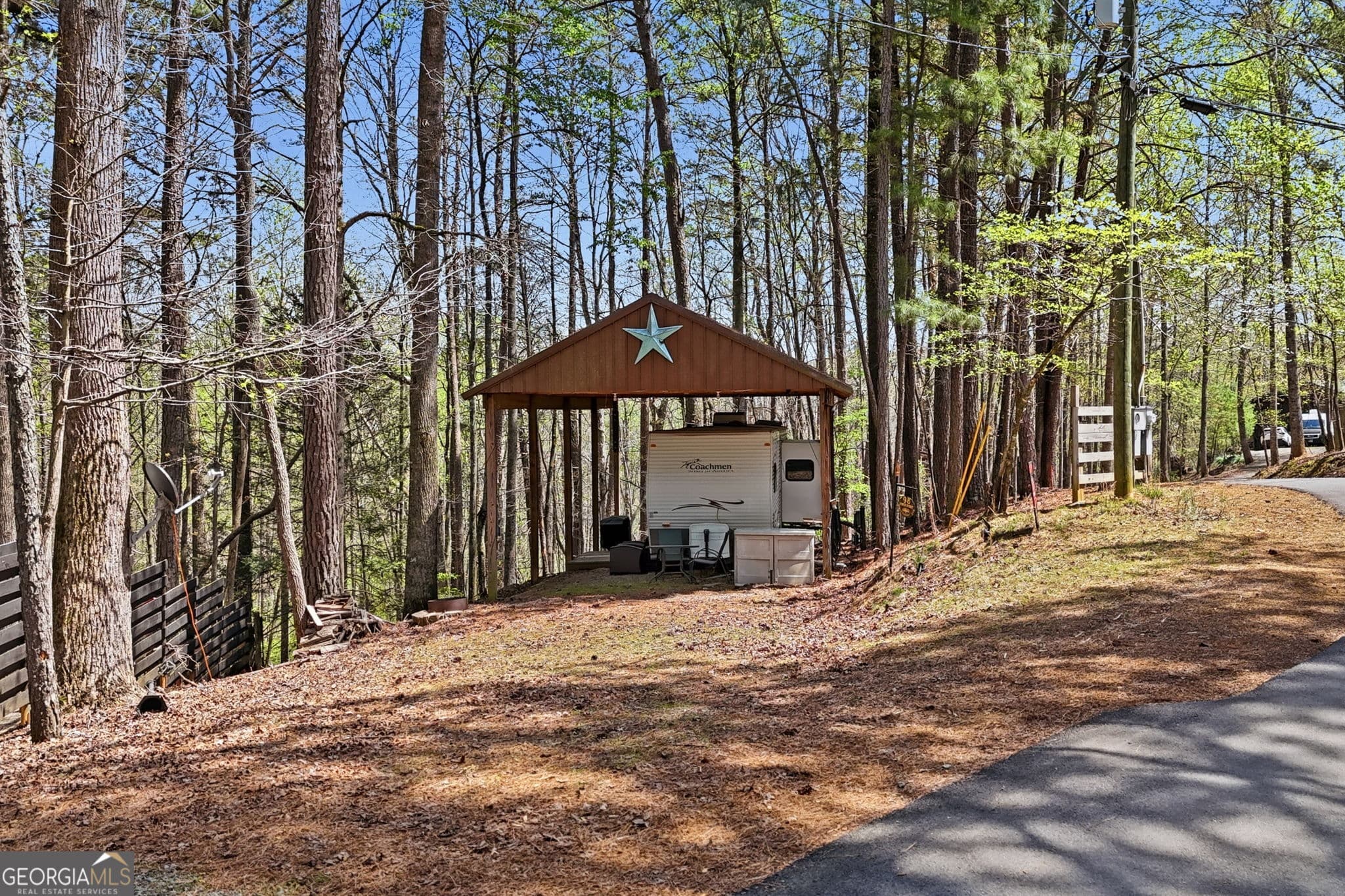 1 bedroom, 1 bathroom single family residence for sale at 96 10th Street, Ellijay, GA 30540 — photo 2