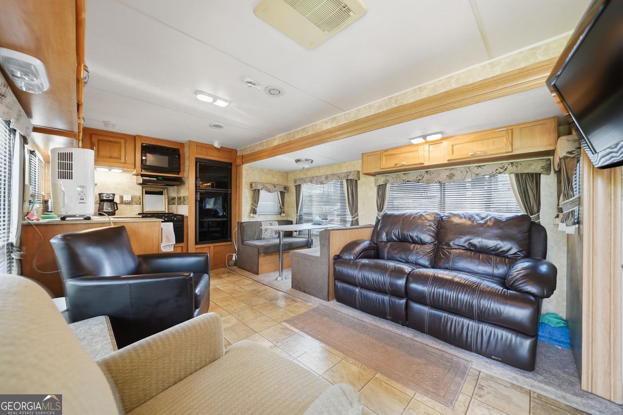 1 bedroom, 1 bathroom single family residence for sale at 96 10th Street, Ellijay, GA 30540 — photo 10