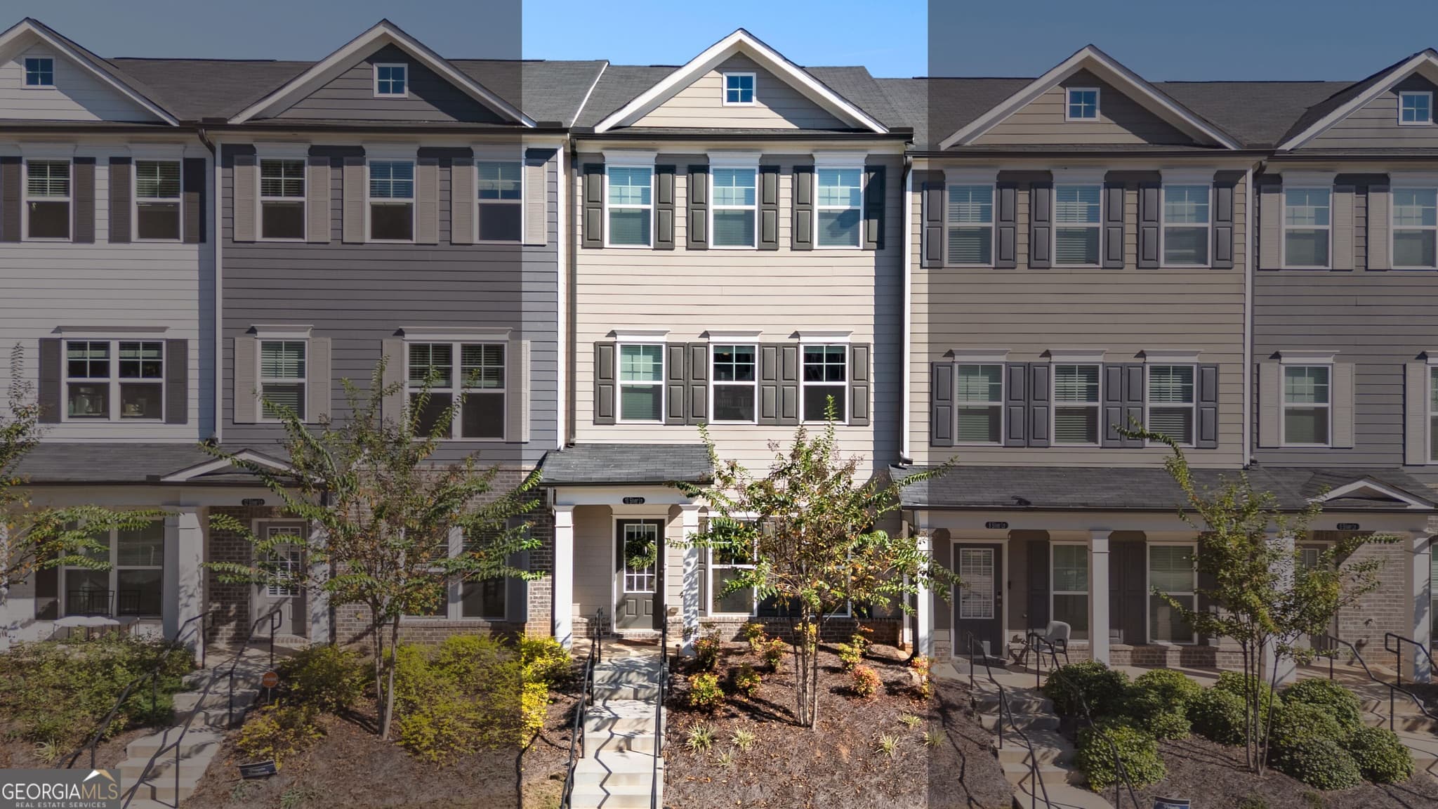 4 bedroom, 3.5 bathroom, 2,000 sq ft townhouse for sale at 10 Silver Lane, Newnan, GA 30263 — photo 1 of 54