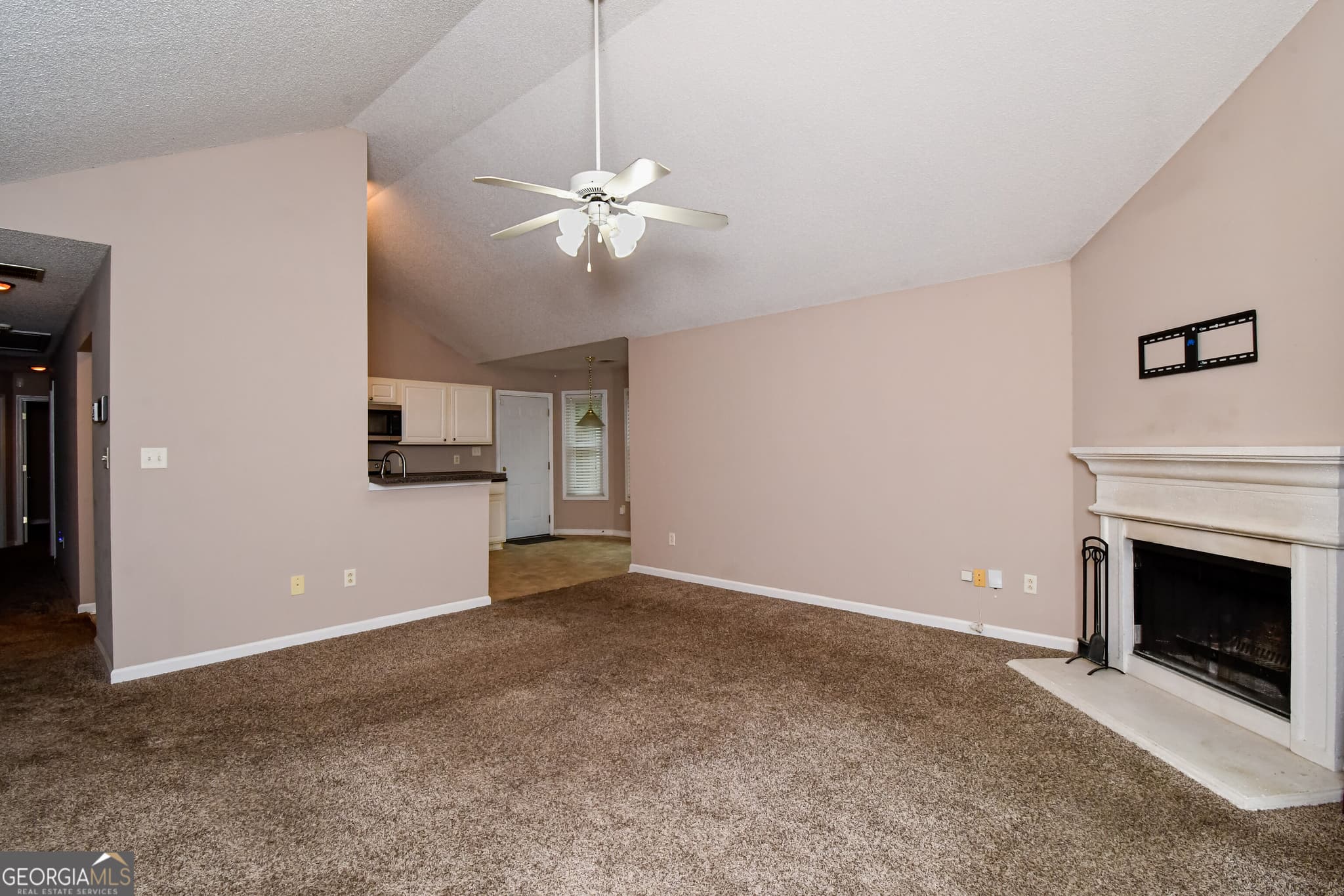 3 bedroom, 2 bathroom, 1,571 sq ft single family residence for rent at 4747 Bob White Run, Lithonia, GA 30038 for $1,950 a month — photo 4