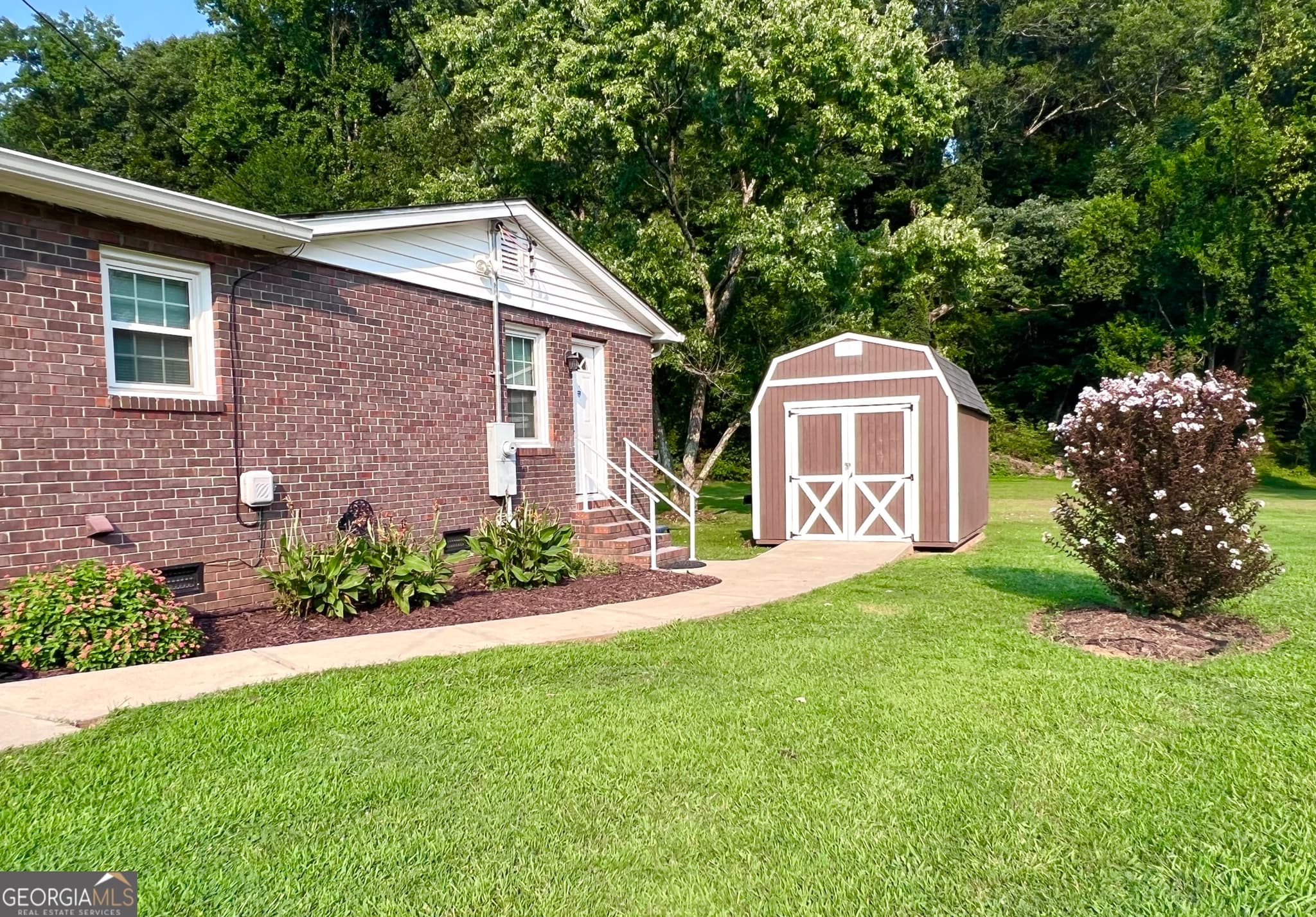 3 bedroom, 2 bathroom, 1,388 sq ft single family residence for sale at 1517 Cave Spring Road, Rome, GA 30161 — photo 3
