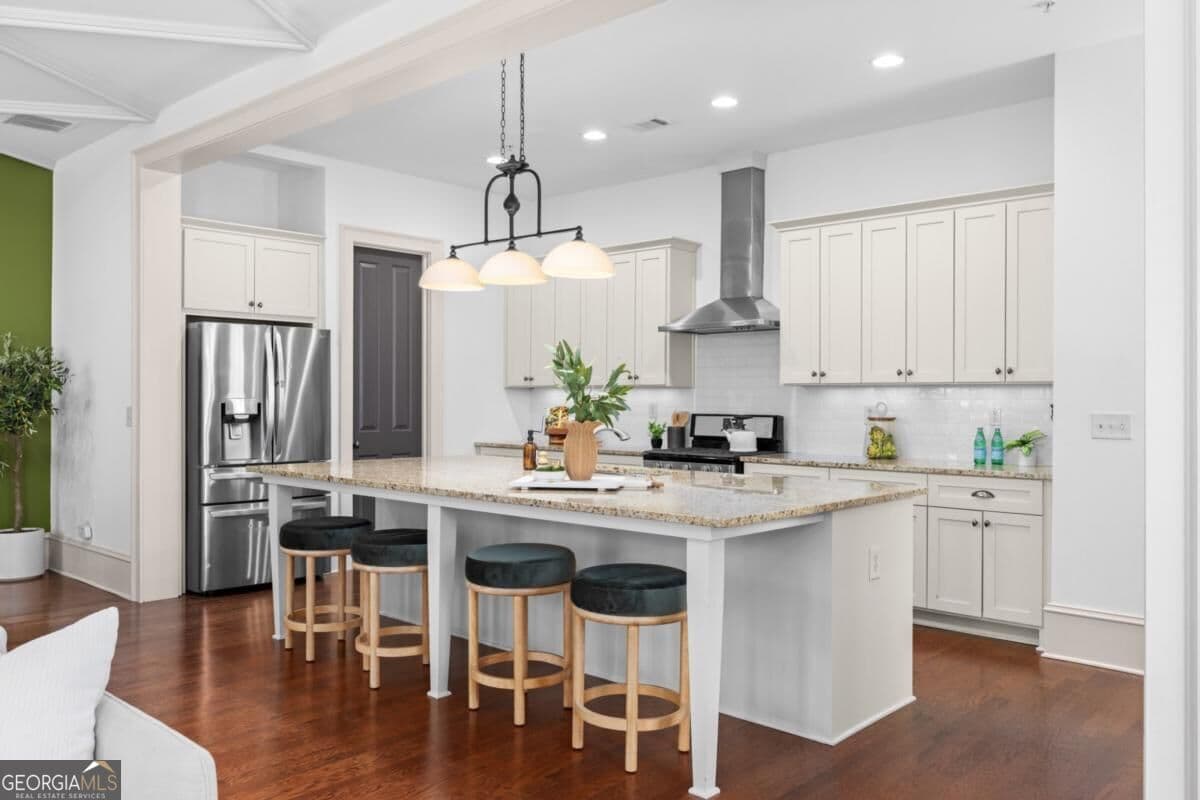 3 bedroom, 3.5 bathroom, 2,400 sq ft townhouse for sale at 6015 Webster Circle, Norcross, GA 30071 — photo 3