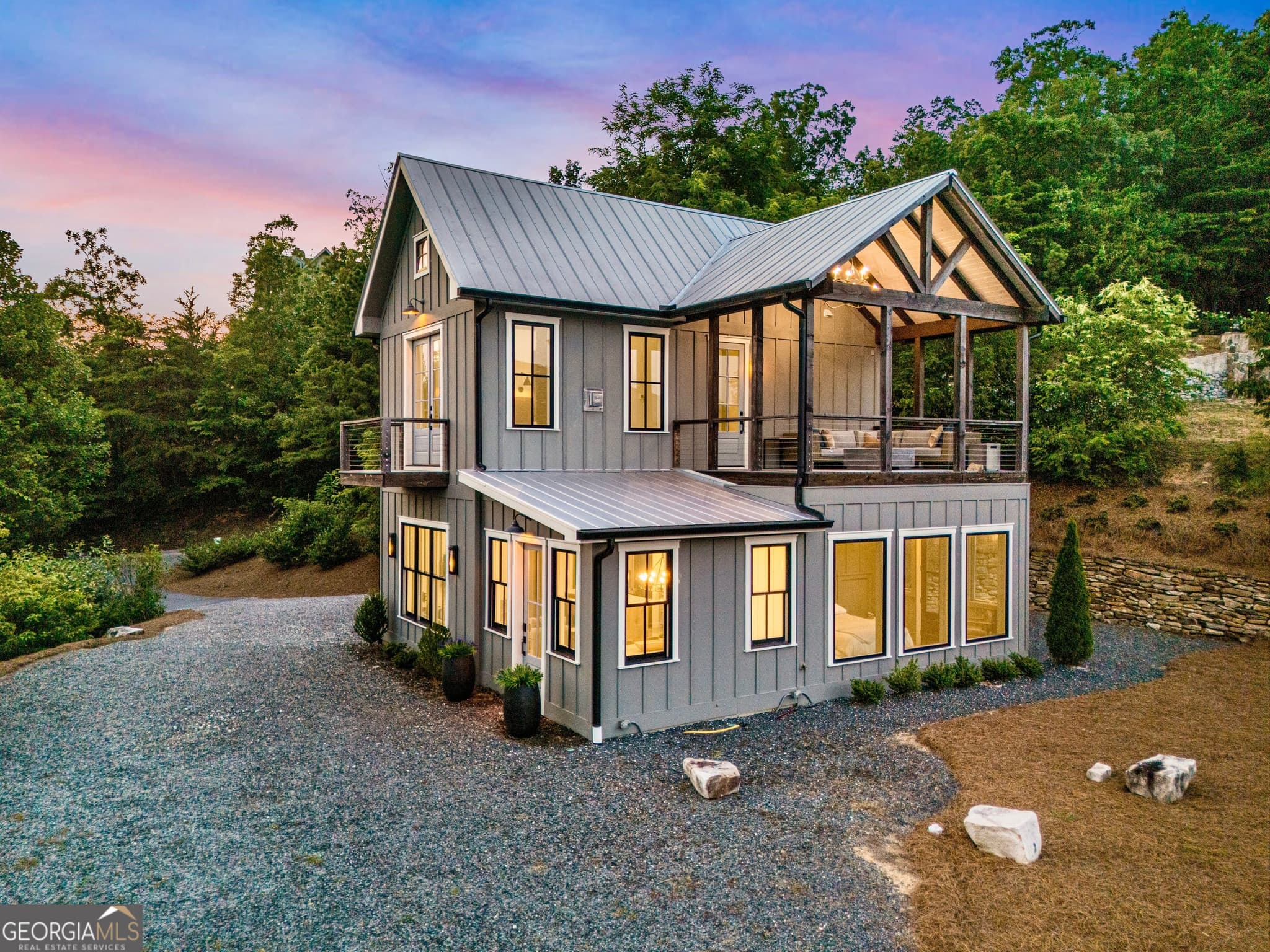 3 bedroom, 2 bathroom, 1,856 sq ft cabin,single family residence for sale at 714 Sonya Road, Clayton, GA 30525 — photo 8