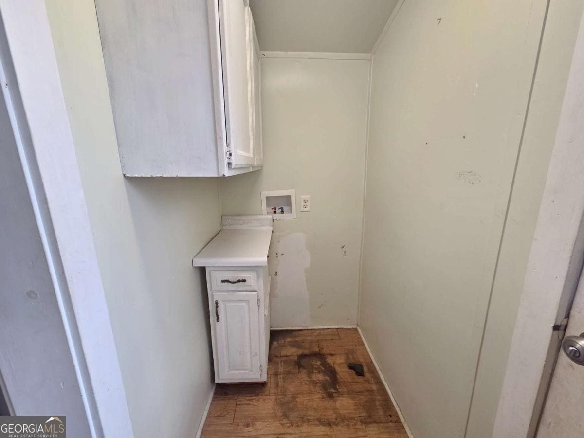2 bedroom, 1 bathroom, 886 sq ft single family residence under contract at 188 Holmesville Road, Baxley, GA 31513 — photo 9