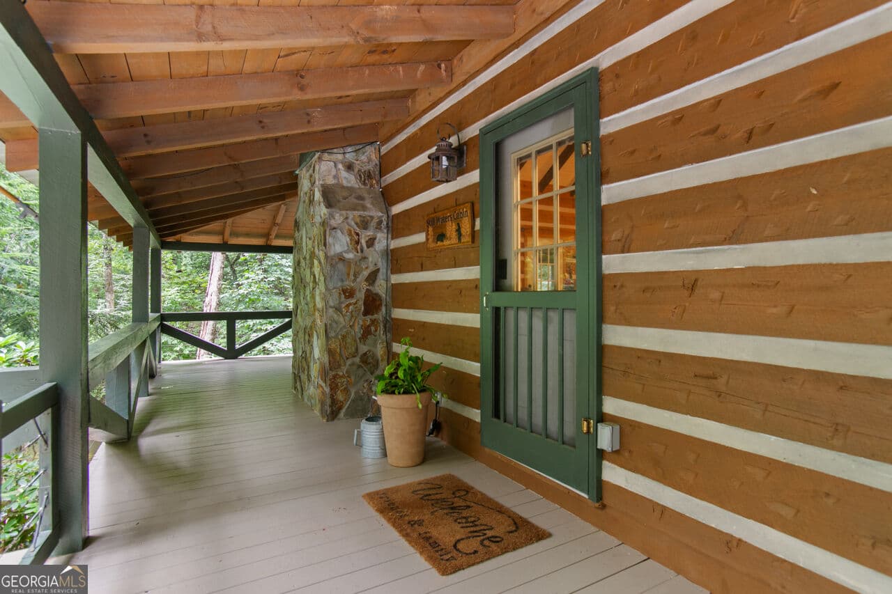 4 bedroom, 3 bathroom, 2,080 sq ft cabin,single family residence for sale at 322 Honeysuckle Way, Blue Ridge, GA 30513 — photo 9