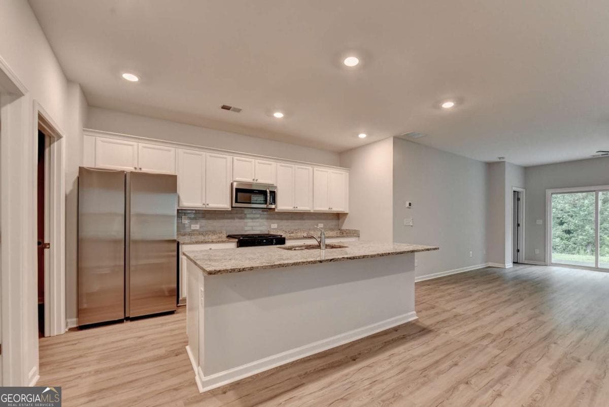 5 bedroom, 2.5 bathroom, 2,338 sq ft single family residence for rent at 175 Grey Falcon Avenue, Braselton, GA 30517 for $2,350 a month — photo 6
