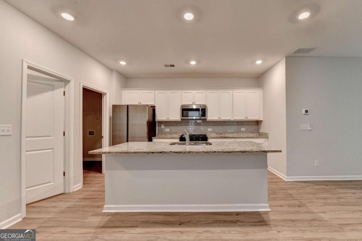 5 bedroom, 2.5 bathroom, 2,338 sq ft single family residence for rent at 175 Grey Falcon Avenue, Braselton, GA 30517 for $2,350 a month — photo 7